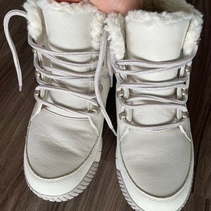 The north face  winter boots